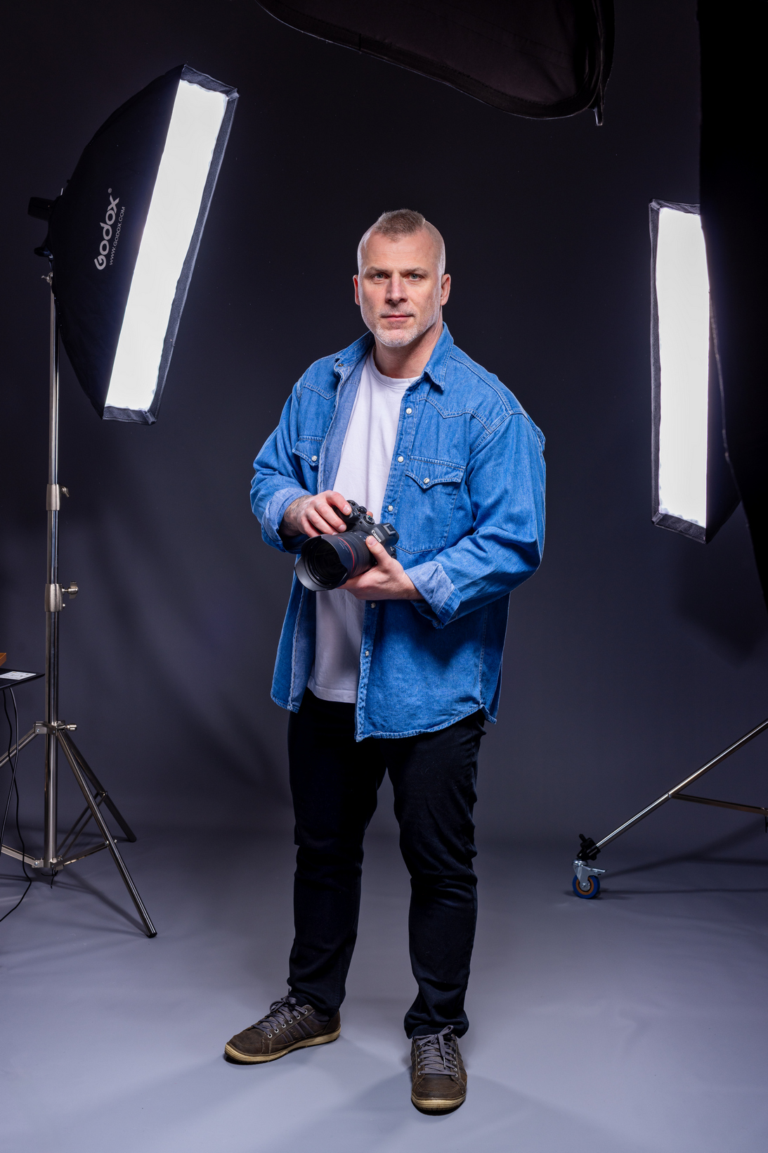 Headshot photography 10 business headshot branding photography portrait AK headshot studio Andrzej Kijak