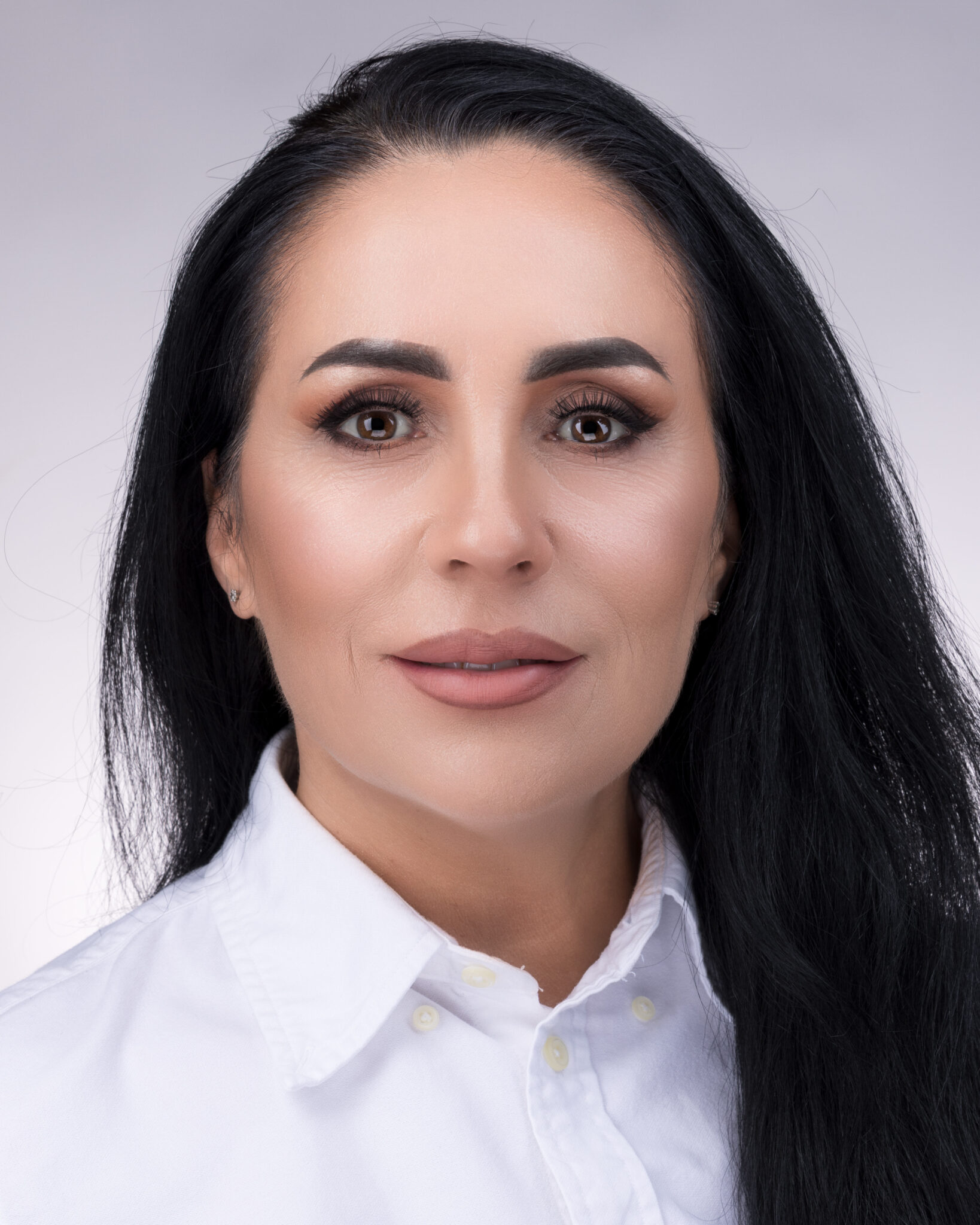 business headshot branding photography portrait AK headshot studio Andrzej Kijak